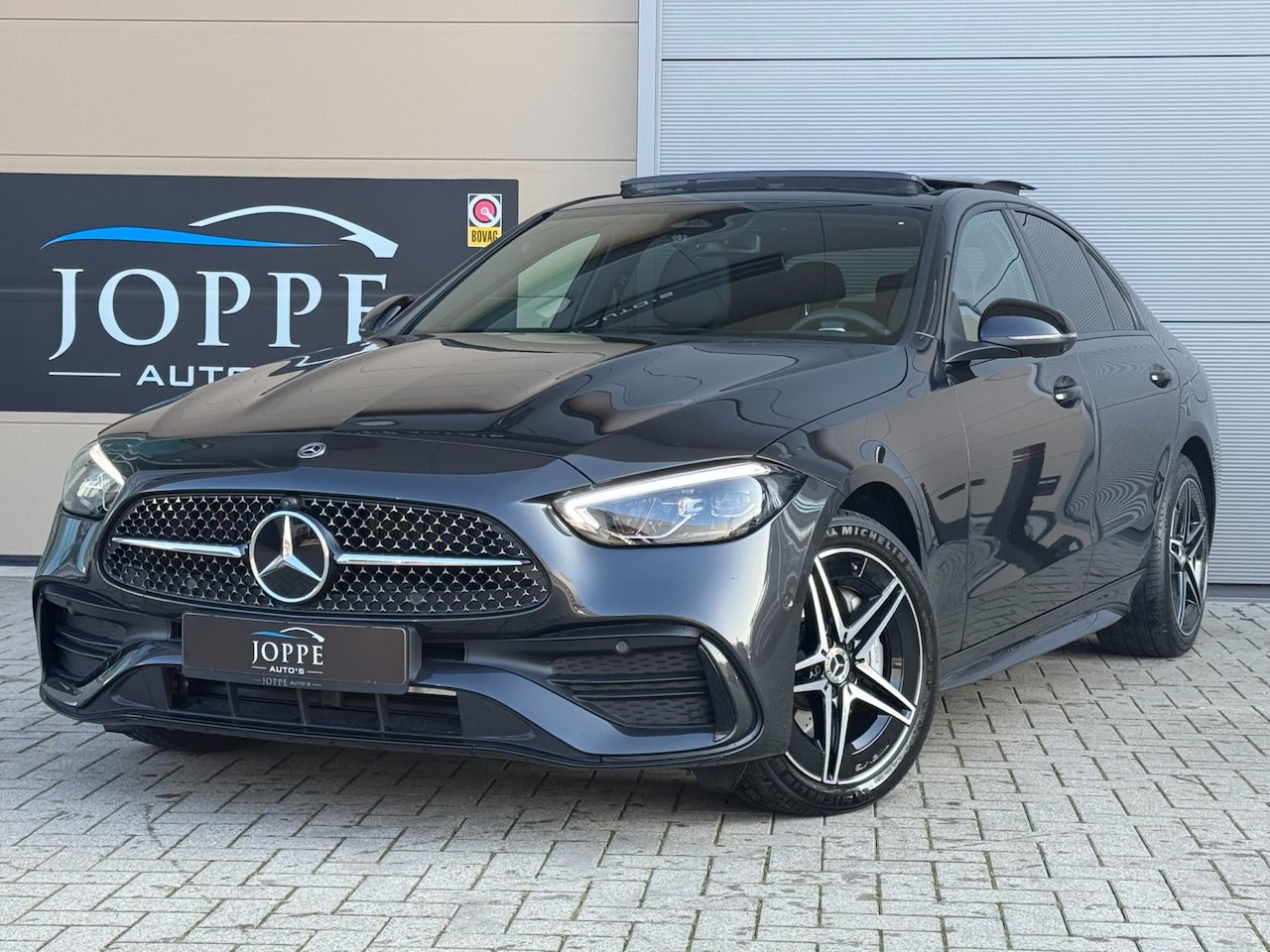 Mercedes-Benz C-klasse - 300 e 4MATIC |AMG Line|Pano|Burm|Night|Bicolor|360|Sfeer|Carbon - AutoWereld.nl