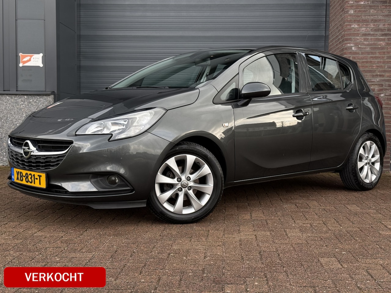 Opel Corsa - 1.4 Favourite NAVI | AIRCO | CRUISE | PDC | 5DRS | TREKHAAK | APK 2026! - AutoWereld.nl