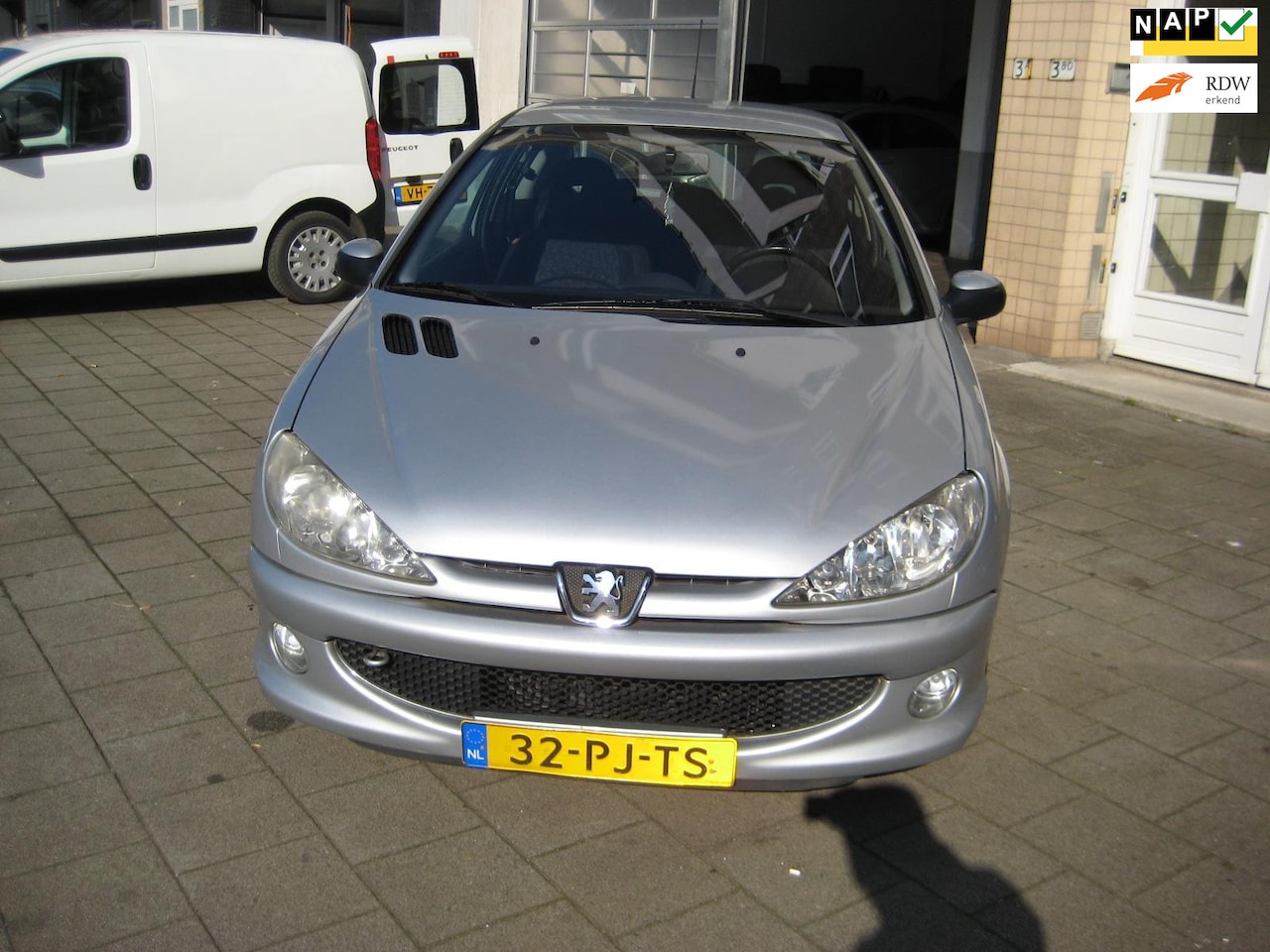 Peugeot 206 - 1.6-16V Quiksilver 1.6-16V Quiksilver - AutoWereld.nl