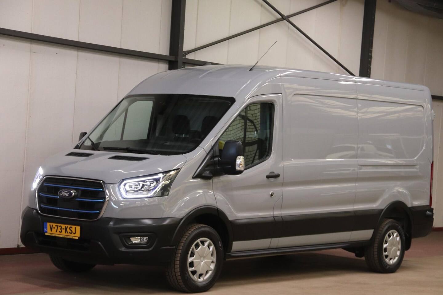 Ford Transit - L3H2 Trend 68 kWh ELEKTRISCH NAVIGATIESYSTEEM - AutoWereld.nl