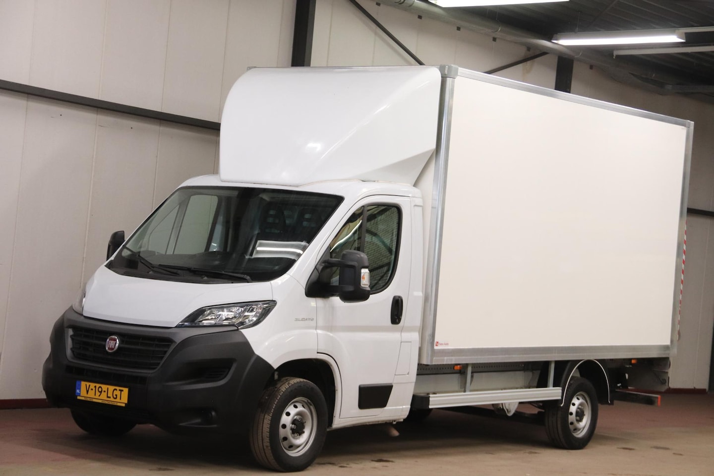 Fiat Ducato - BAKWAGEN MEUBELBAK 1000KG Laadvermogen - AutoWereld.nl