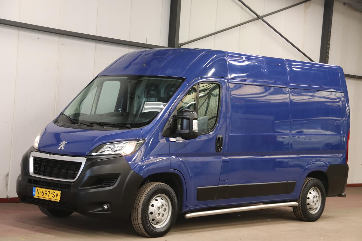 Peugeot Boxer - 2.0 BlueHDI L2H2 ACHTERUITRIJCAMERA - AutoWereld.nl