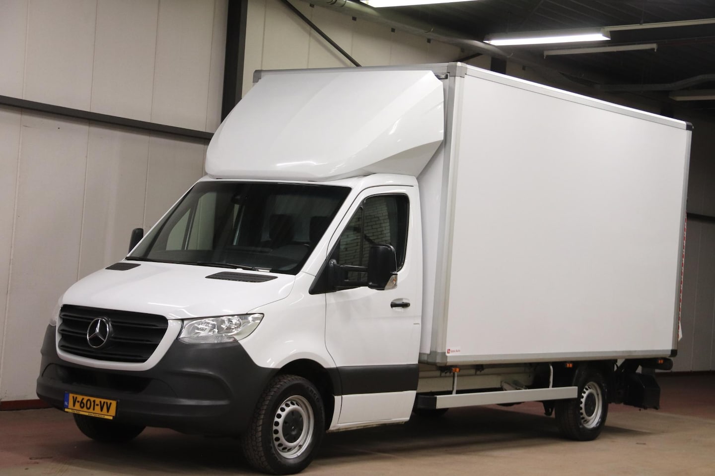 Mercedes-Benz Sprinter - BAKWAGEN MET LAADKLEP TREKHAAK ZIJDEUR - AutoWereld.nl