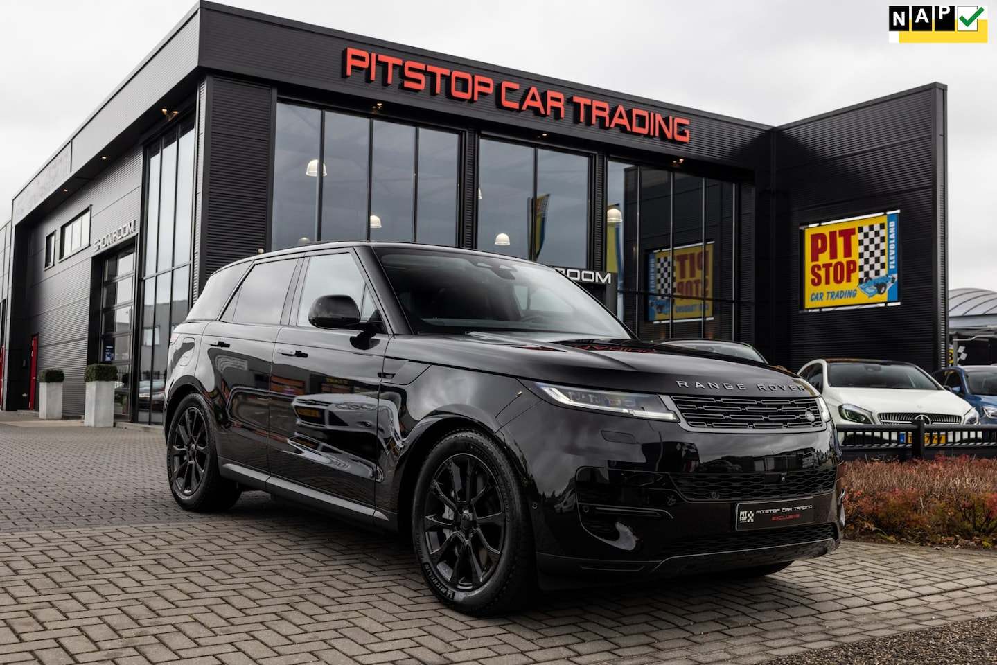 Land Rover Range Rover Sport - P440e Dynamic SE P440e Dynamic SE, 440 PK, Pano, Meridian, Full! - AutoWereld.nl