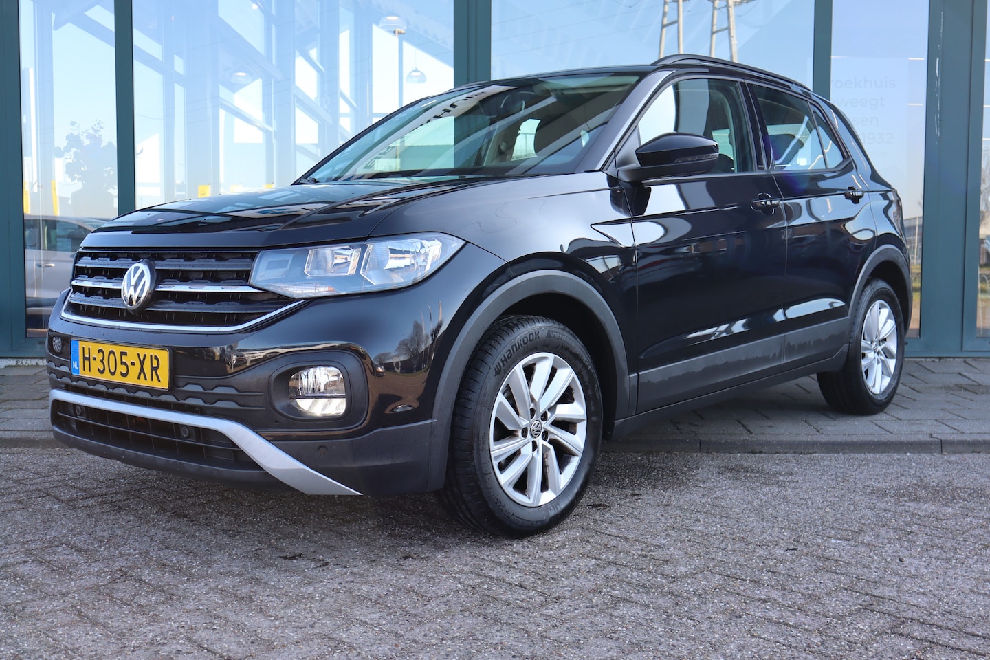 Volkswagen T-Cross - 1.0 TSI Life | Navigatie | Parkeersensoren | Apple Carplay/Android Auto | - AutoWereld.nl