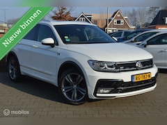 Volkswagen Tiguan - 2.0 TDI 4Motion Automaat Highline |R-Line | Pano-dak