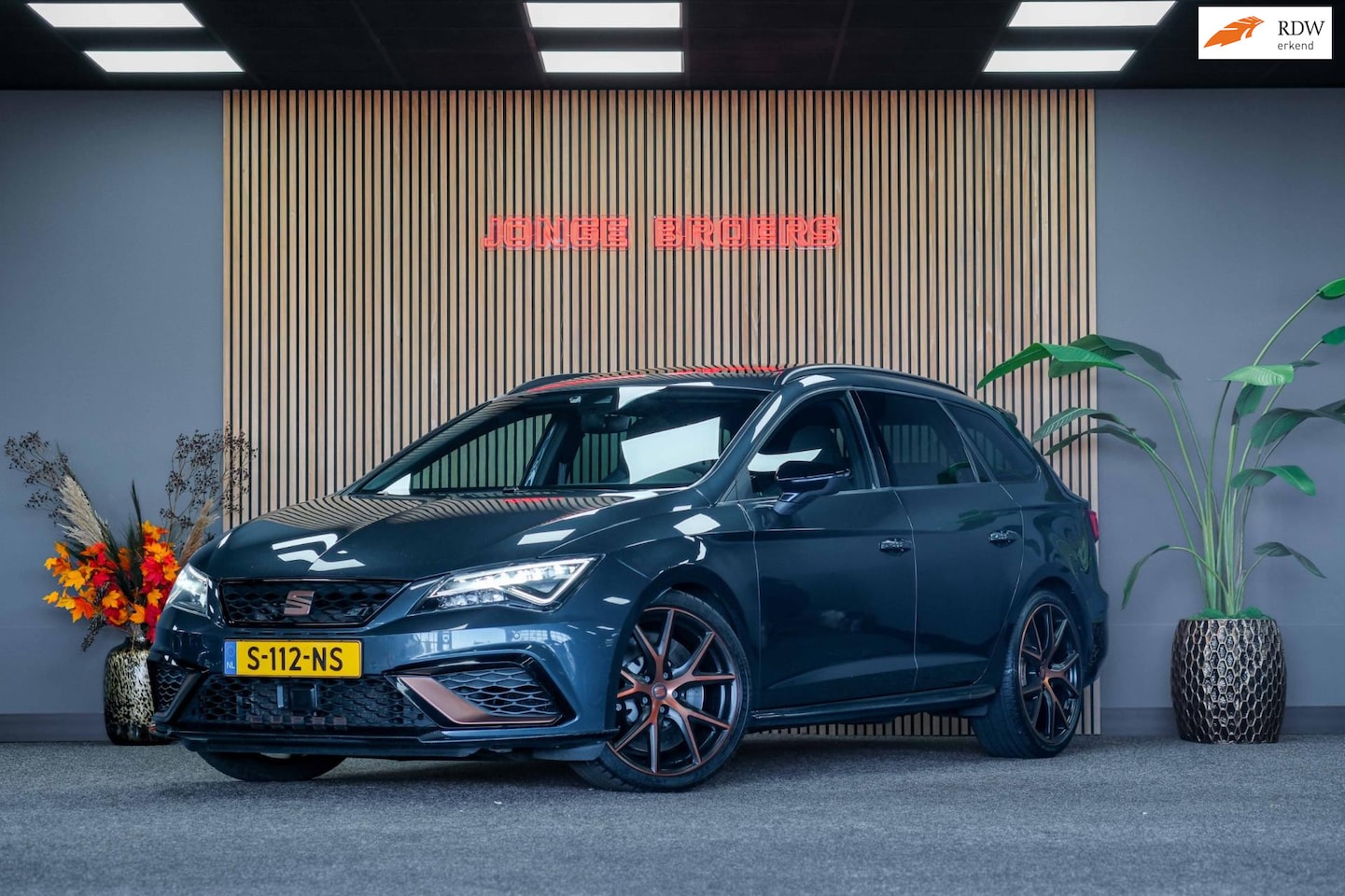 Seat Leon ST - 2.0 TSI 4DRIVE CUPRA |Carbon|Pano|Beats - AutoWereld.nl