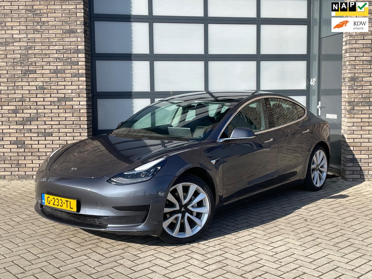 Tesla Model 3 - Standard Range RWD Plus 60 kWh TREKHAAK 19 Inch AUTOPILOT Incl. BTW - AutoWereld.nl