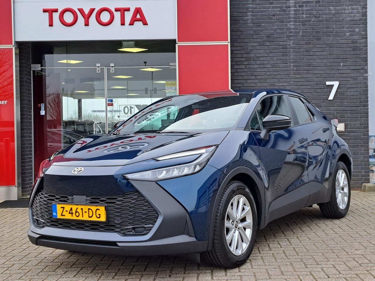 Toyota C-HR - 1.8 Hybrid 140 Active APPLE CAR PLAY/ANDROID AUTO ADAPTIVE CRUISE CONTROL - AutoWereld.nl