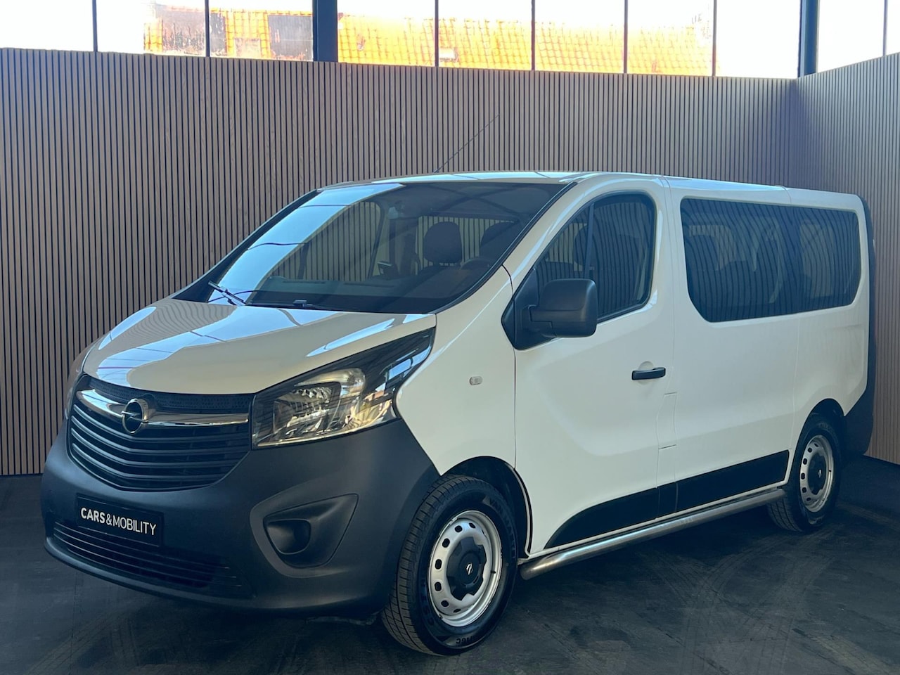 Opel Vivaro Combi - 1.6 CDTI L1H1 Rijklaar Excl. Btw & bpm vrij - AutoWereld.nl