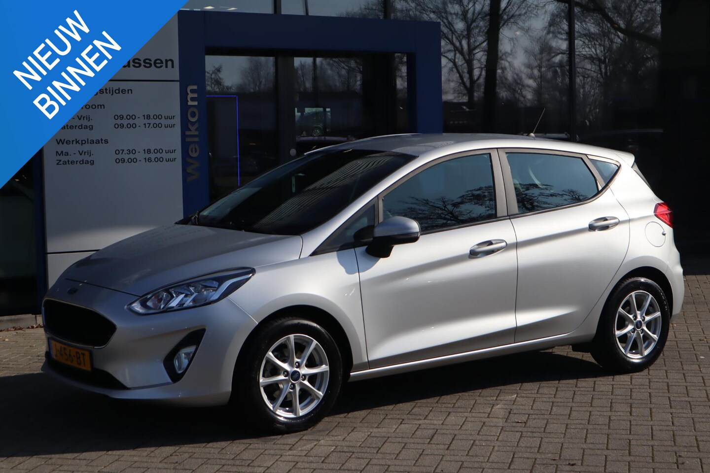 Ford Fiesta - 100PK TITANIUM 5-DEURS CLIMA TREKHAAK PARK-SENSOREN LM-VELGEN - AutoWereld.nl