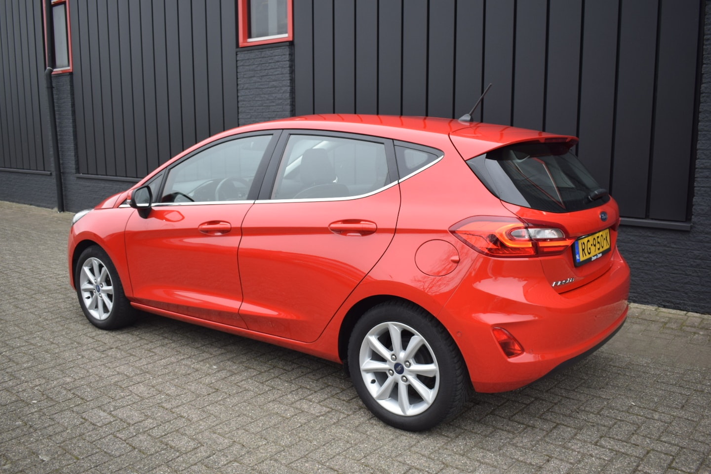 Ford Fiesta - 1.0 EcoBoost Titanium Extra set zomerbanden op lichtmetalen velg, Adaptieve cruisecontrol, achteruitrijcamera - AutoWereld.nl