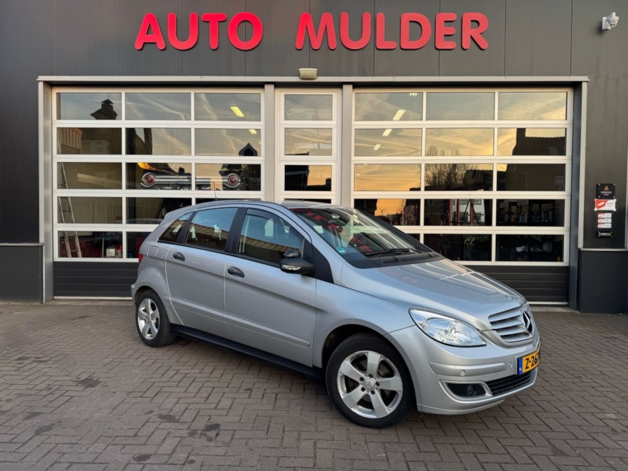 Mercedes-Benz 200-serie - B200 AUTOMAAT / UNIEKE KMS 69.000! / AIRCO / CRUISECONTROL - AutoWereld.nl