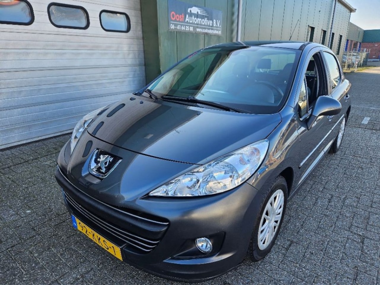 Peugeot 207 - LEDEREN BEKLEDING NAVI - AutoWereld.nl