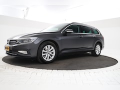 Volkswagen Passat Variant - 2.0 TDI Comfort Business Automaat, Navigatie, Apple carplayk Climate,