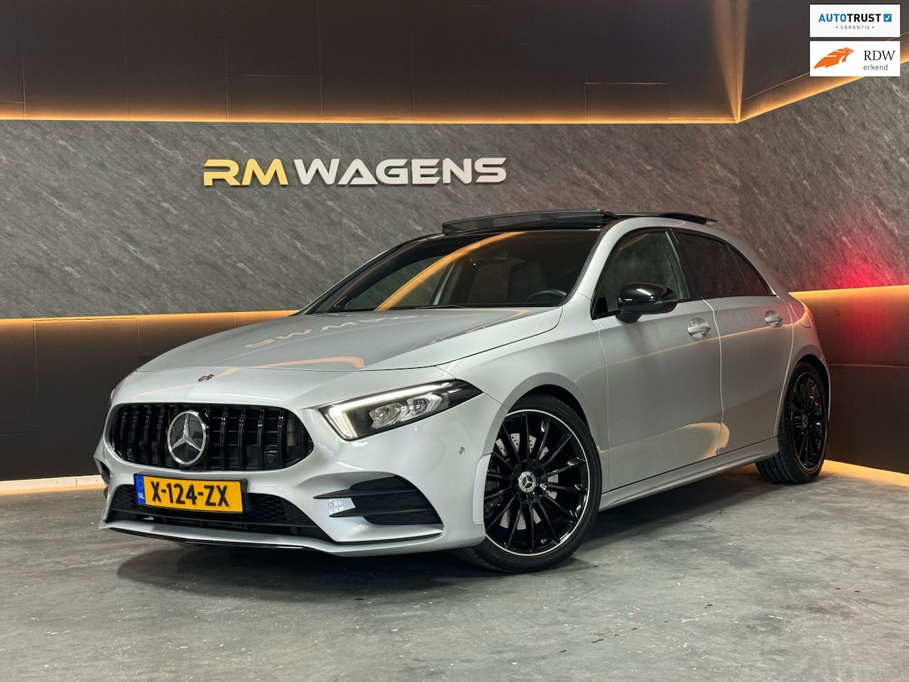 Mercedes-Benz A-klasse - 250 AMG|PANO|SFEERV|CARPLAY|CAM|BURM - AutoWereld.nl