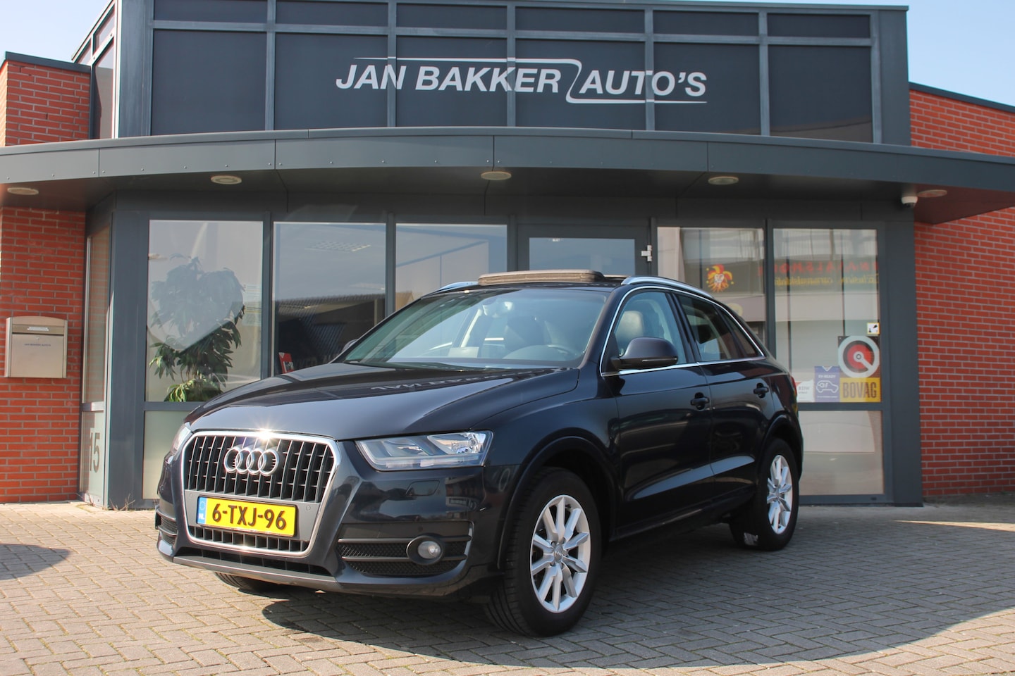 Audi Q3 - 1.4 TFSI Pro Line Leer ✅  Panodak ✅ Trekhaak✅ Navi - AutoWereld.nl