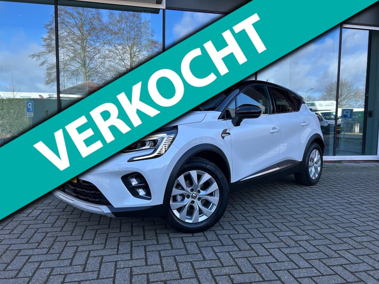 Renault Captur - 1.0 TCe 90 Intens - Navi - Climate - Parkeerhulp - Trekhaak - org.NL - AutoWereld.nl