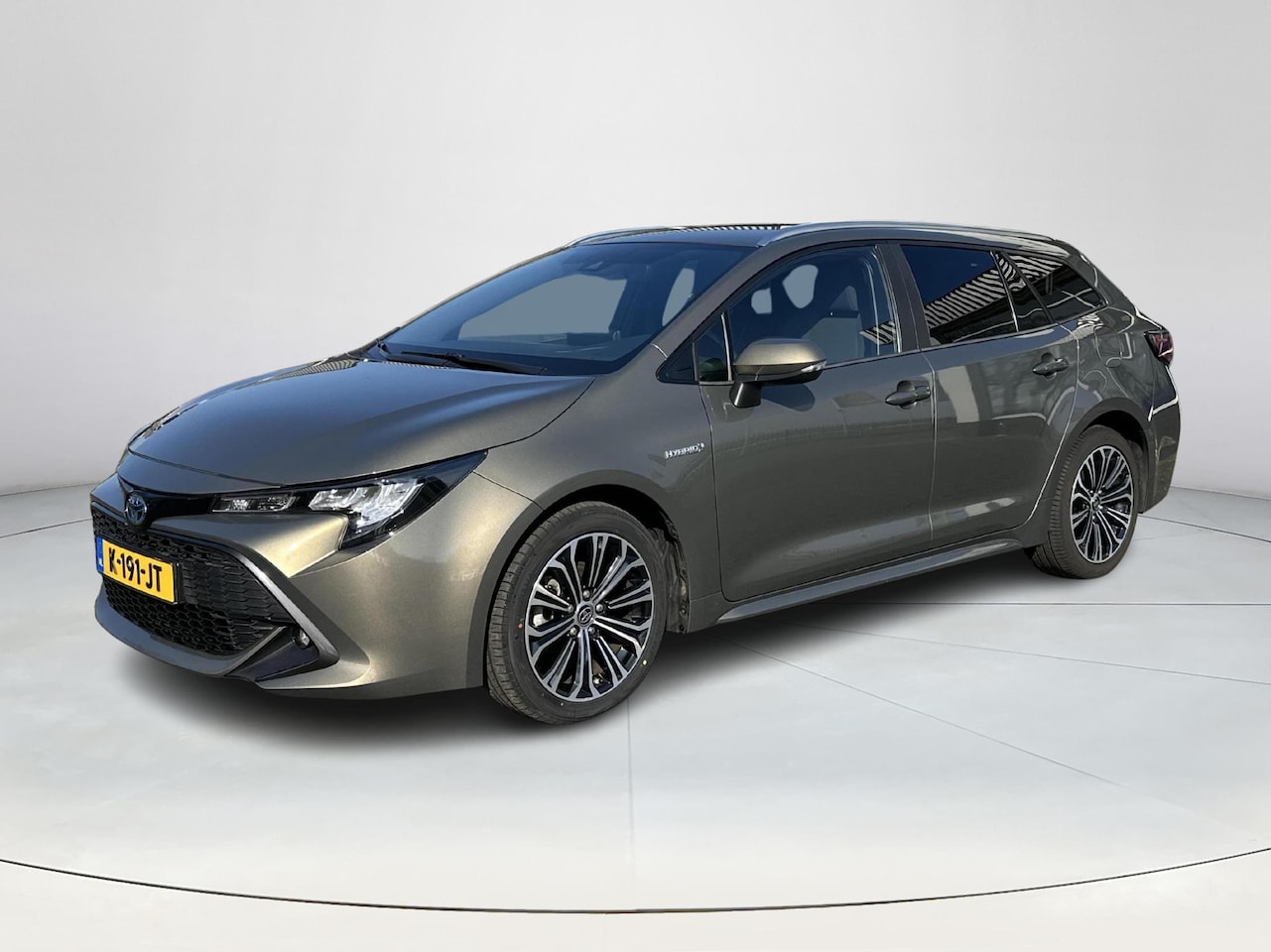 Toyota Corolla Touring Sports - 1.8 Hybrid Dynamic | Carplay | Stoelverwarming | Keyless entry | LED koplampen | - AutoWereld.nl