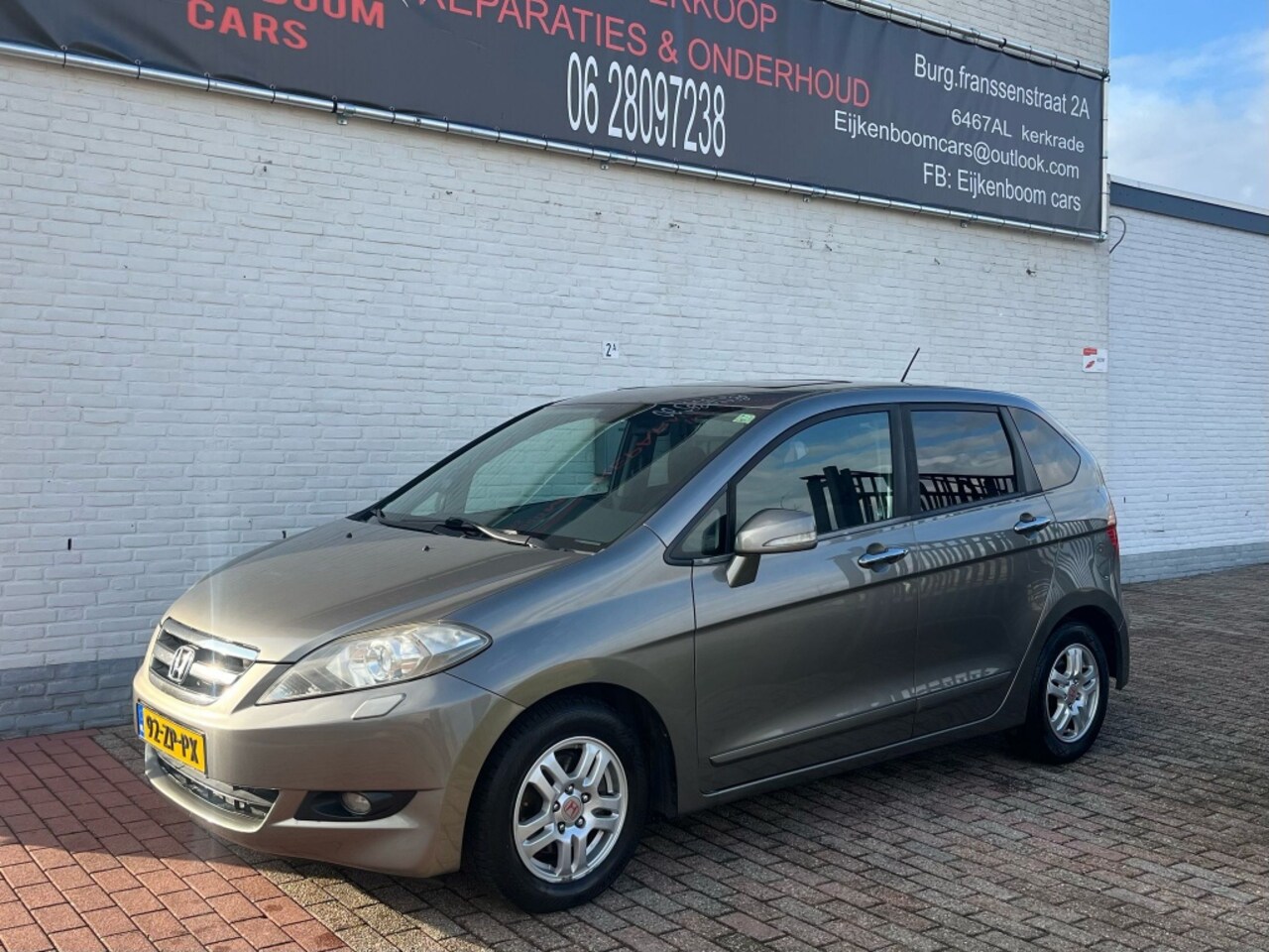 Honda FR-V - 2.2 CTDi Executive 2.2 CTDi Executive - AutoWereld.nl