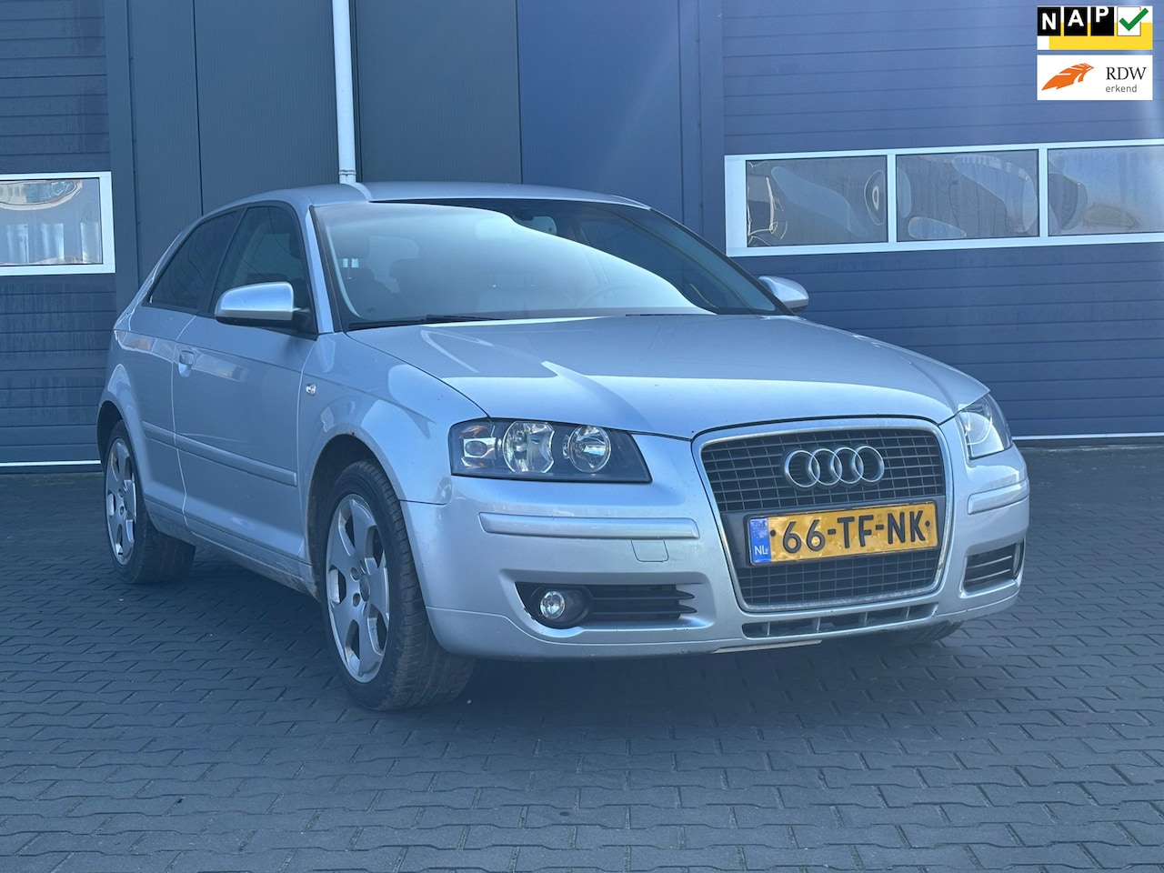 Audi A3 - 1.6 FSI Ambition | Airco + Cruise control | - AutoWereld.nl