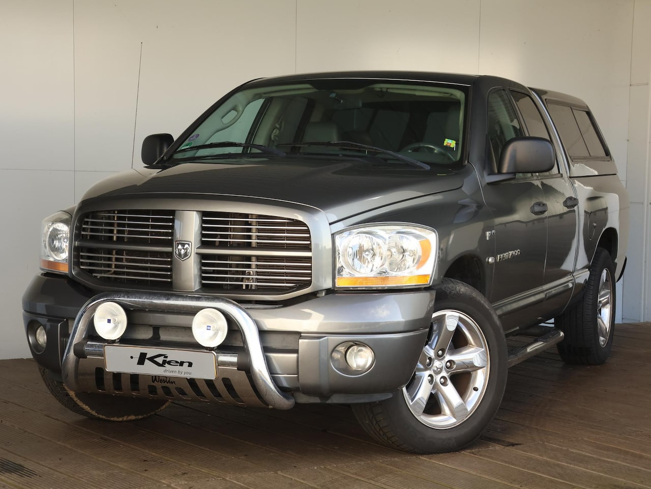 Dodge Ram 1500 - Hemi 5.7 Liter Sport - AutoWereld.nl