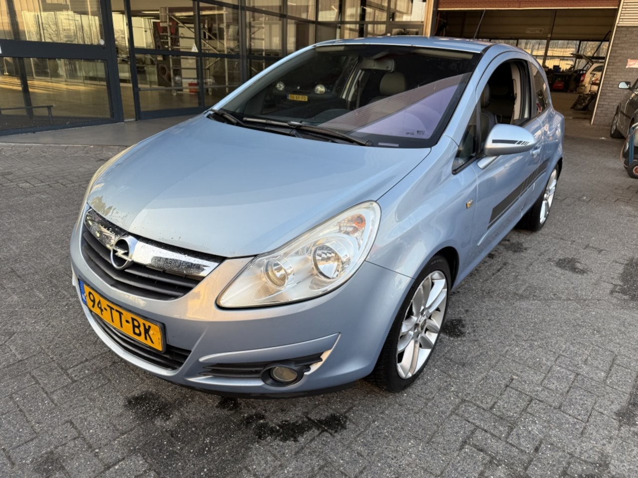 Opel Corsa - 1.4-16V Cosmo 1.4-16V Cosmo - AutoWereld.nl