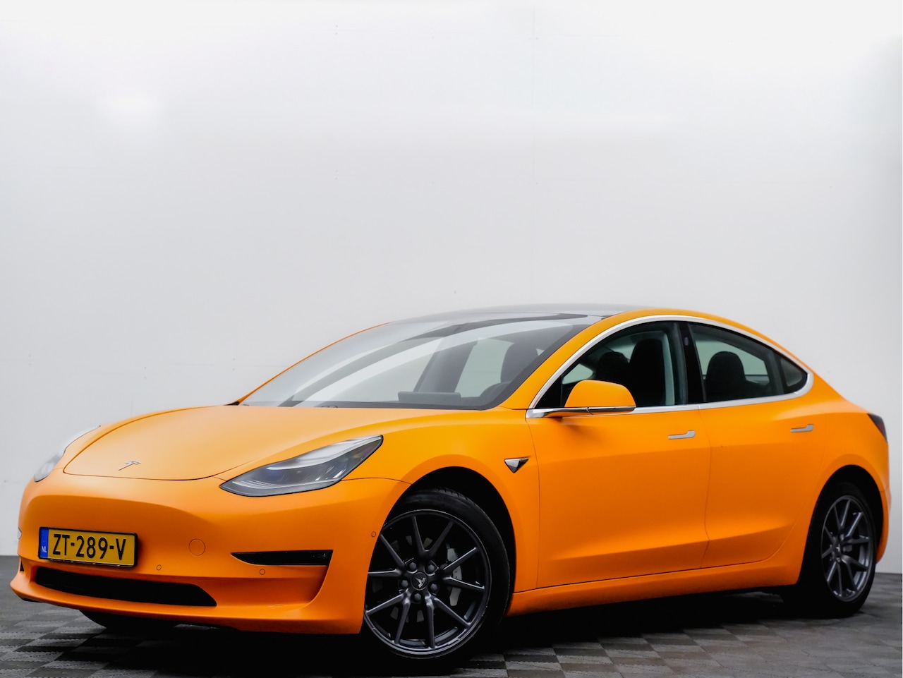 Tesla Model 3 - Long Range RWD Long Range AWD 441pk (panodak,full autopilot) - AutoWereld.nl