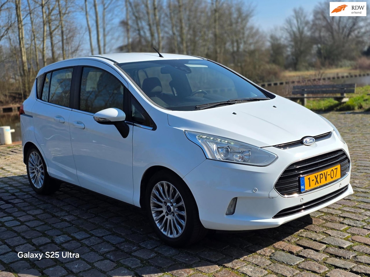 Ford B-Max - 1.0 EcoBoost Titanium Start stop zeer mooi auto achteruit camera parkeer sensor - AutoWereld.nl