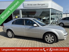 Ford Mondeo - 2.0-16V Futura, AUTOMAAT, climatronic, cruisecontrol, pdc, trekhaak