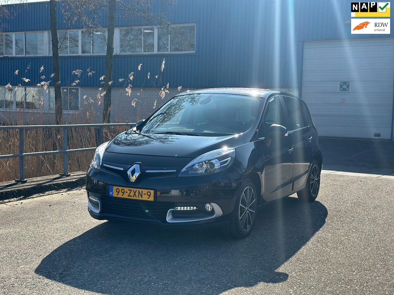 Renault Scénic - 1.2 TCe Collection 1e Eigenaar! Navi! Clima! Dealer onderhouden 1 jaarAPK! - AutoWereld.nl