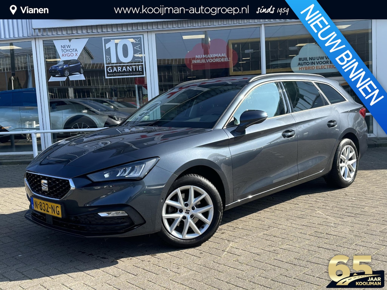 Seat Leon Sportstourer - 1.0 TSI Style Business Intense DAB, ClimateControl, Nederlandse auto, Trekhaak, AdaptiveCr - AutoWereld.nl