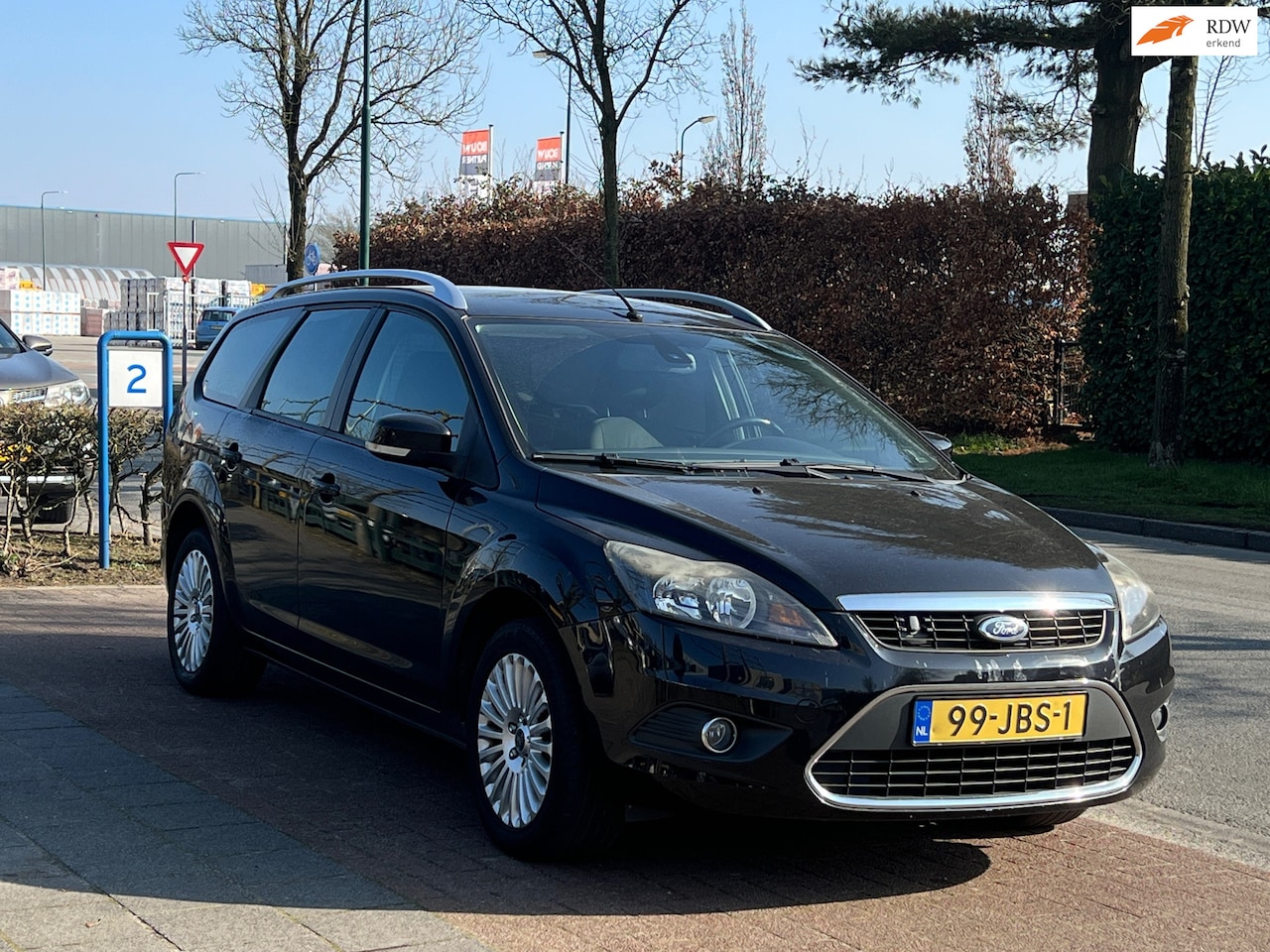 Ford Focus Wagon - 1.8 Titanium Stationwagen - AutoWereld.nl