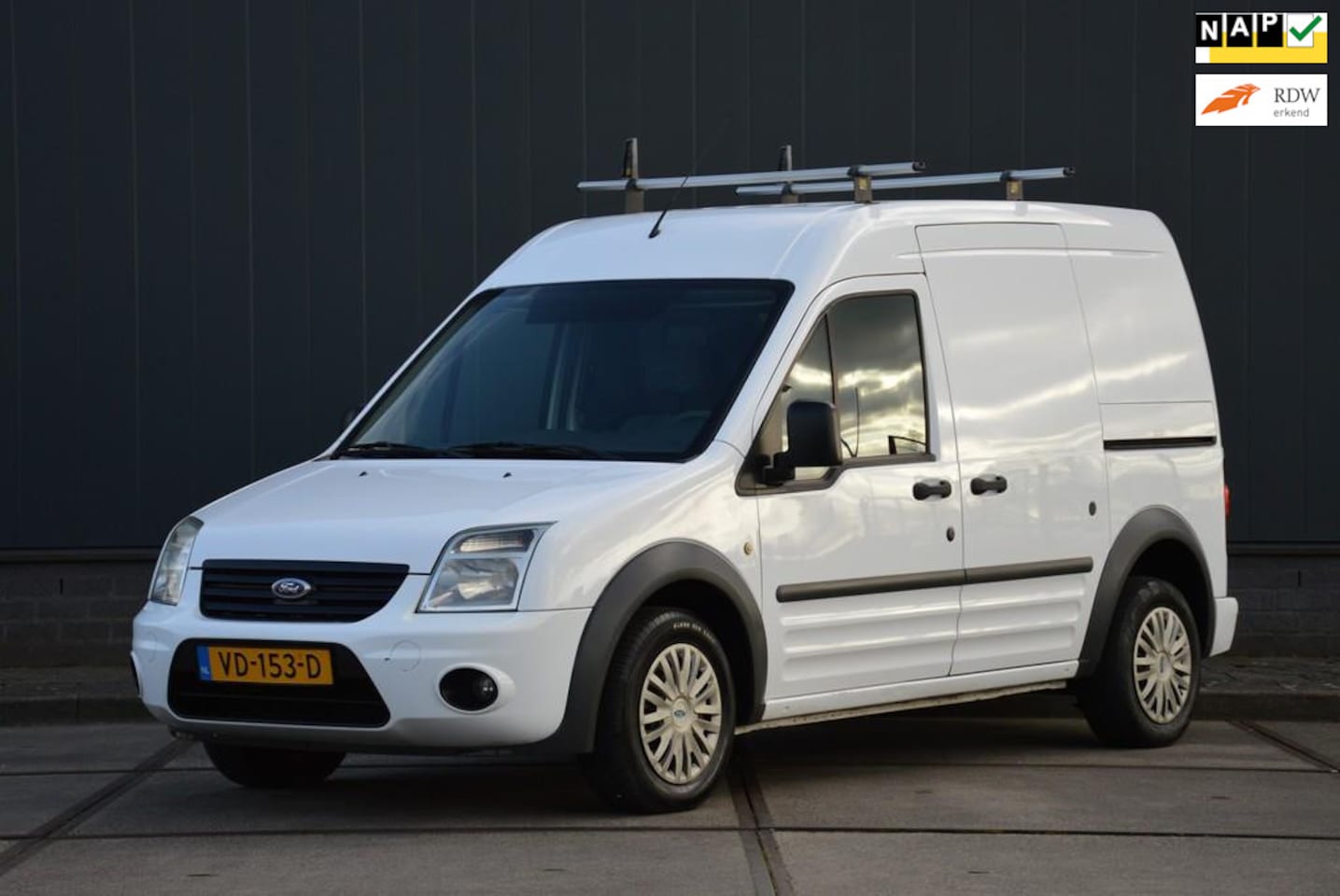 Ford Transit Connect - T230L 1.8 TDCi Trend 66KW Euro 5 Schuifdeur Trekhaak - AutoWereld.nl