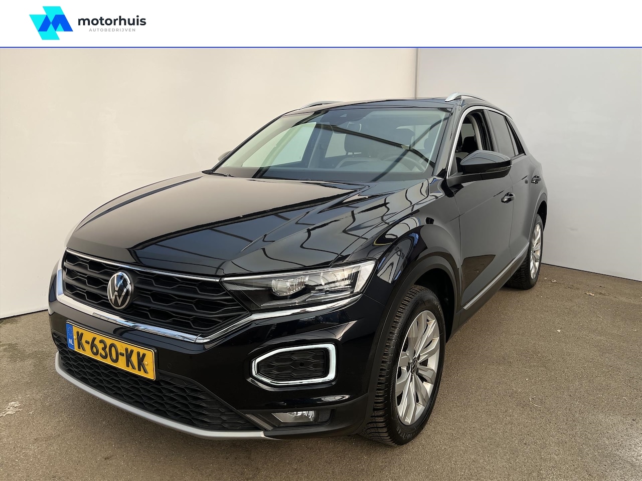 Volkswagen T-Roc - 1.5 TSI 150pk 7-DSG AUTOMAAT Sport / Navi / PDC / Camera / Panoramadak - AutoWereld.nl