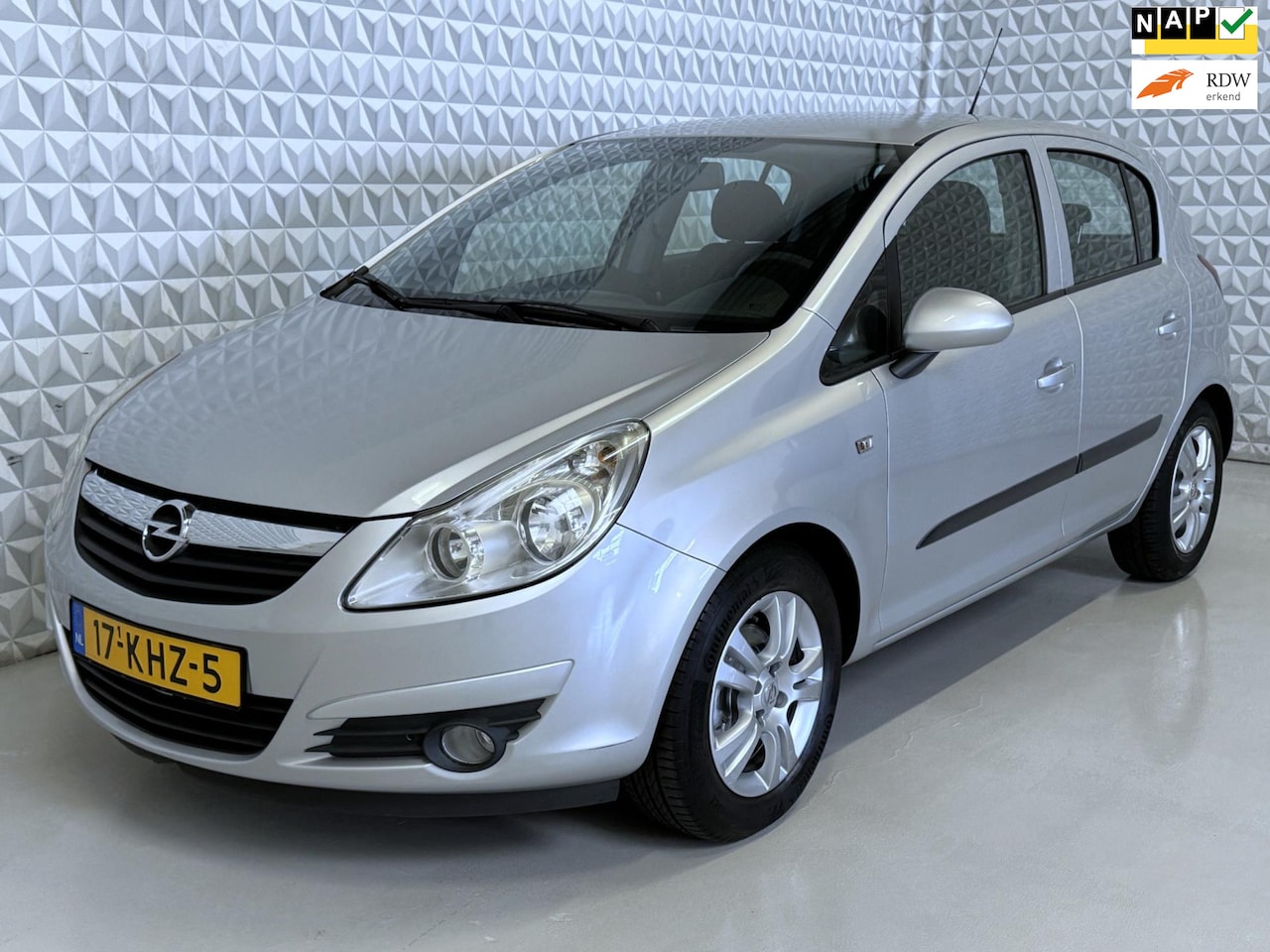 Opel Corsa - 1.4-16V 5-deurs Edition Airco Cruise 150.000km (2009) - AutoWereld.nl