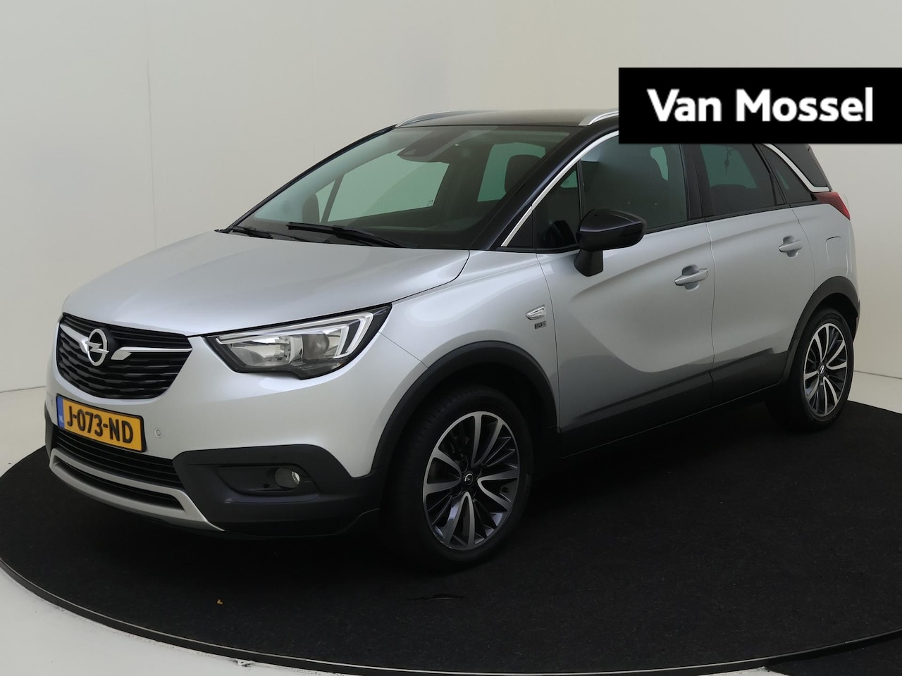 Opel Crossland X - 1.2 Turbo Innovation | Navigatie | Parkeercamera - AutoWereld.nl