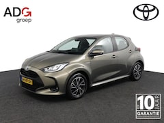 Toyota Yaris - 1.5 Hybrid Dynamic | Trekhaak | Stoelverwarming | Navigatie | Keyless Entry |