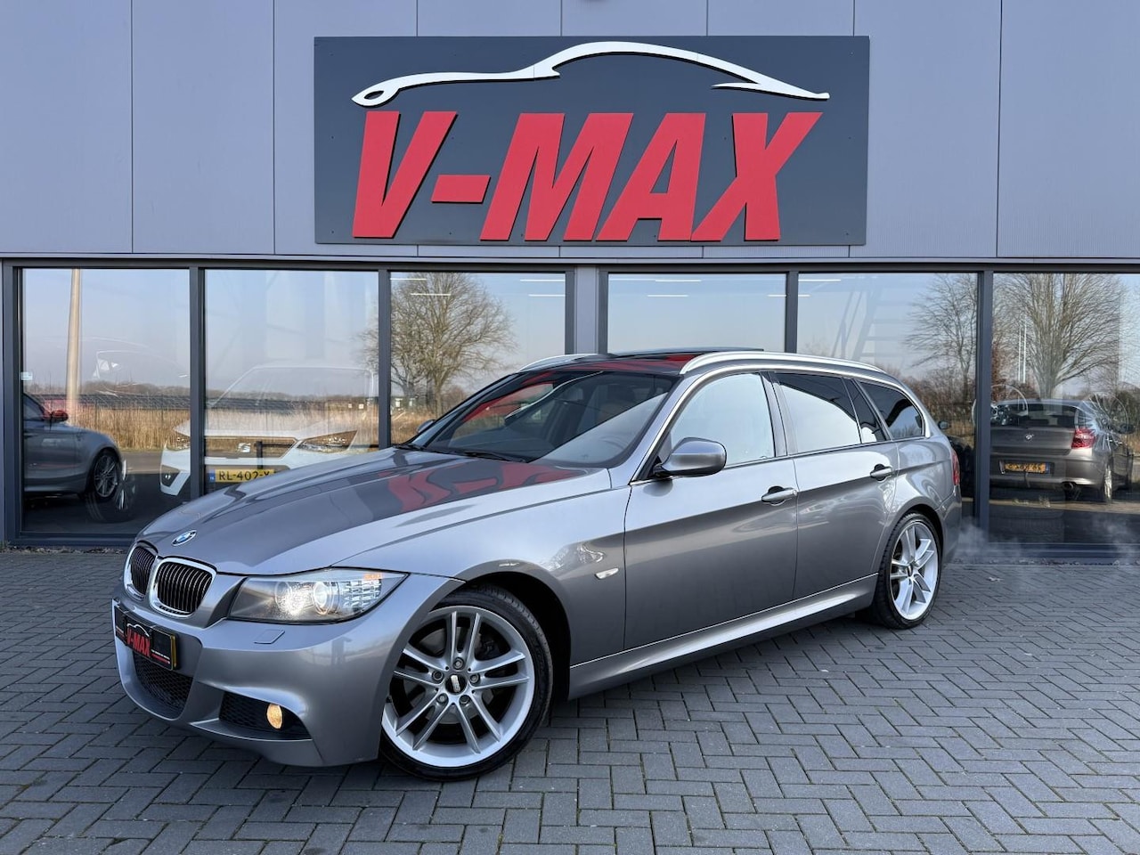 BMW 3-serie Touring - 320i LCI M-Sport Pano Leer H/Kardon Xenon Stoelv - AutoWereld.nl