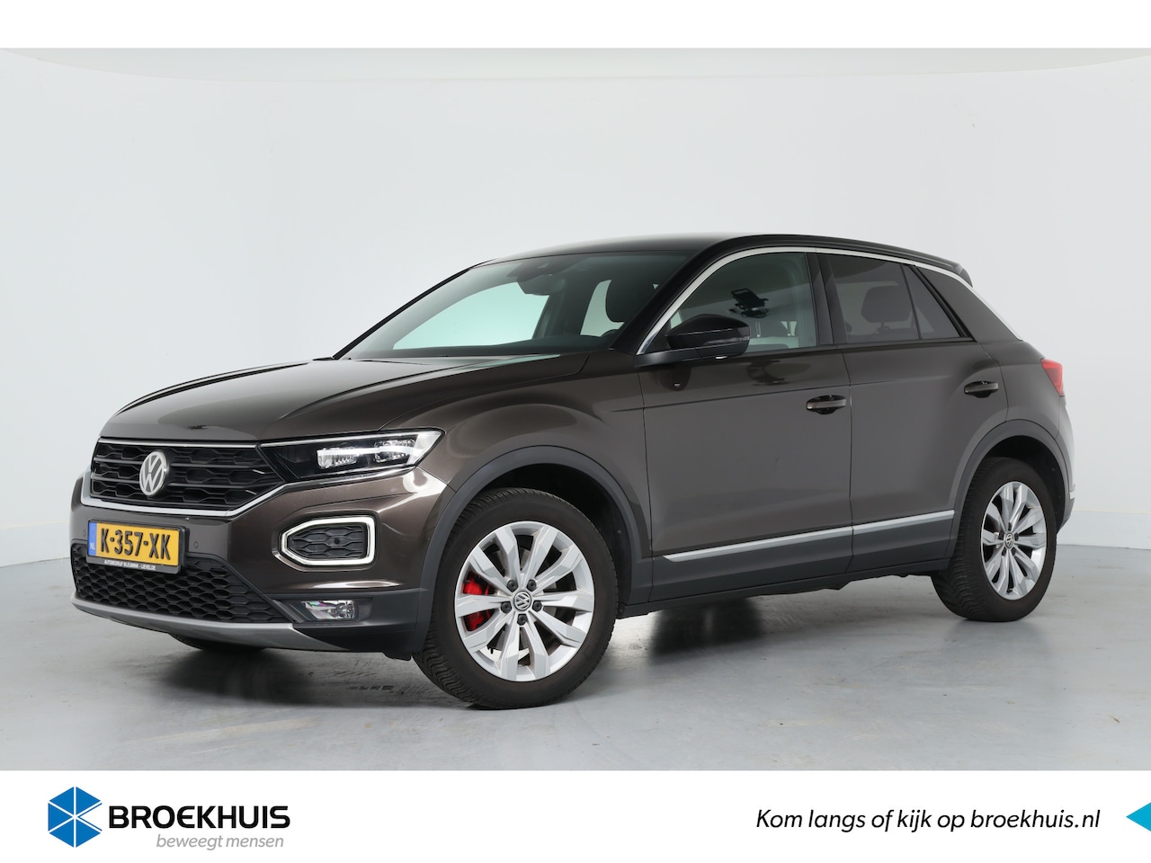 Volkswagen T-Roc - 1.5 TSI Sport Automaat | Navi | Stoel-Stuur Verwarming | Clima | Cruise Adaptive | Parkeer - AutoWereld.nl