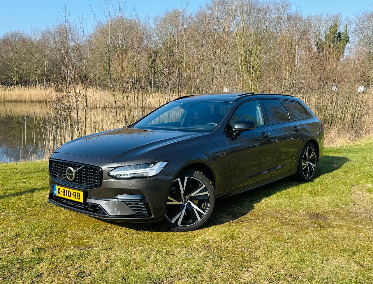 Volvo V90 - 2.0 T8 R-design | cruise control adaptief met Stop&Go en stuurhulp | elektrisch glazen pan - AutoWereld.nl