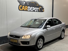 Ford Focus - 1.6-16V Ghia