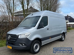 Mercedes-Benz Sprinter - 317 L2H2 RWD 170 pk 9G- Tronic MBUX