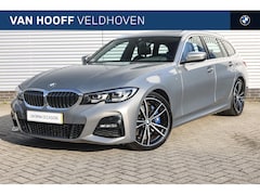 BMW 3-serie Touring - 330i Executive M Sport Automaat / Panoramadak / Trekhaak / Sportstoelen / Parking Assistan