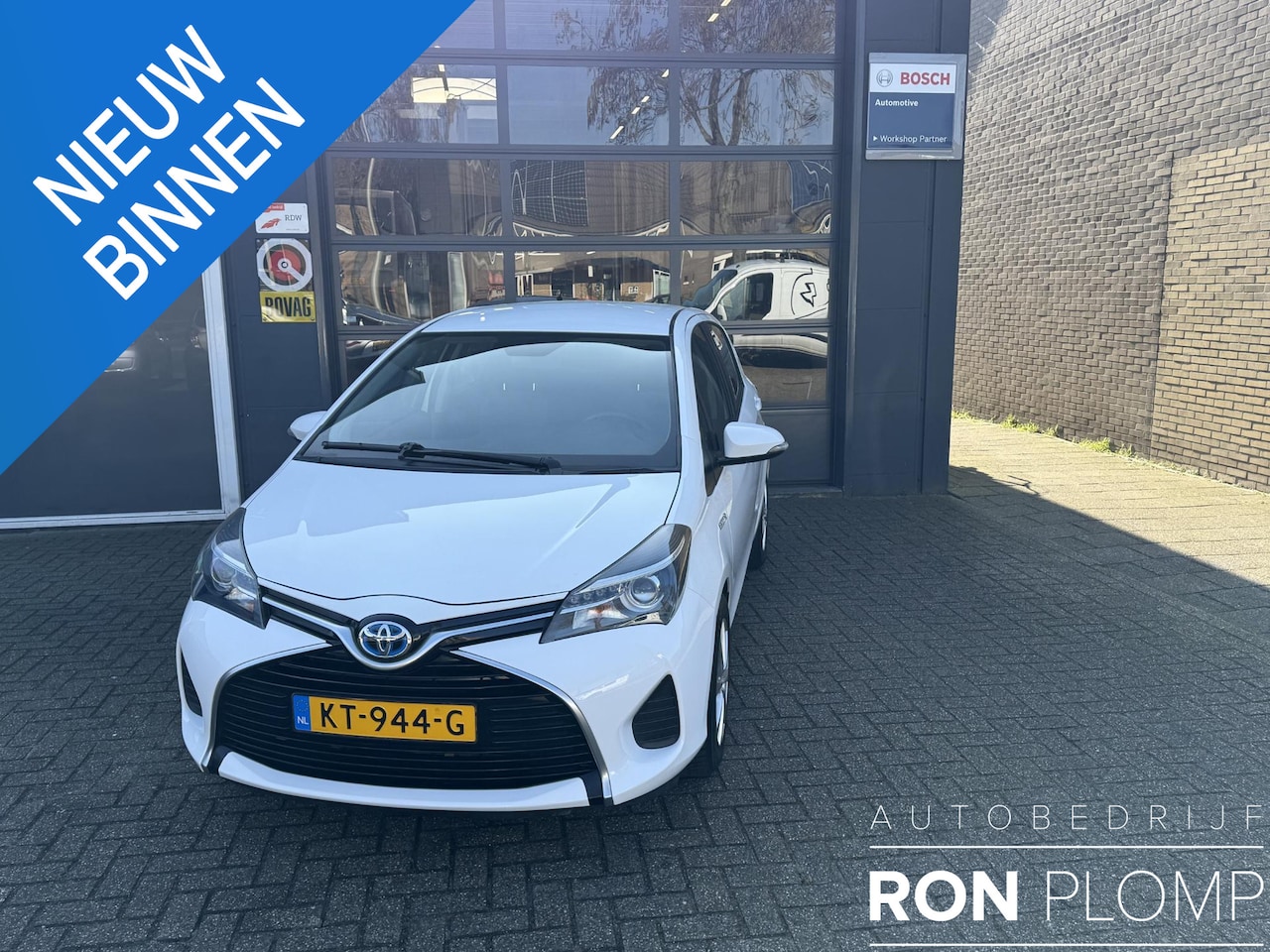 Toyota Yaris - 1.5 Hybrid Aspiration / Airco/ Navigatie/ Bluetooth/ Cruise/ LED/ Camera/ LMV/ Trekhaak - AutoWereld.nl