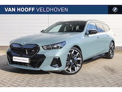 BMW i5 Touring - M60 xDrive 84 kWh / Panoramadak / Adaptief onderstel professional / Stoelventilatie / Stoe