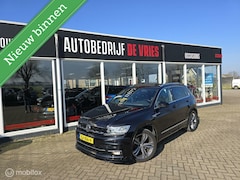 Volkswagen Tiguan - 1.4 TSI R-line Nieuwe motor slechts 20dkm Zeer complete uitvoering