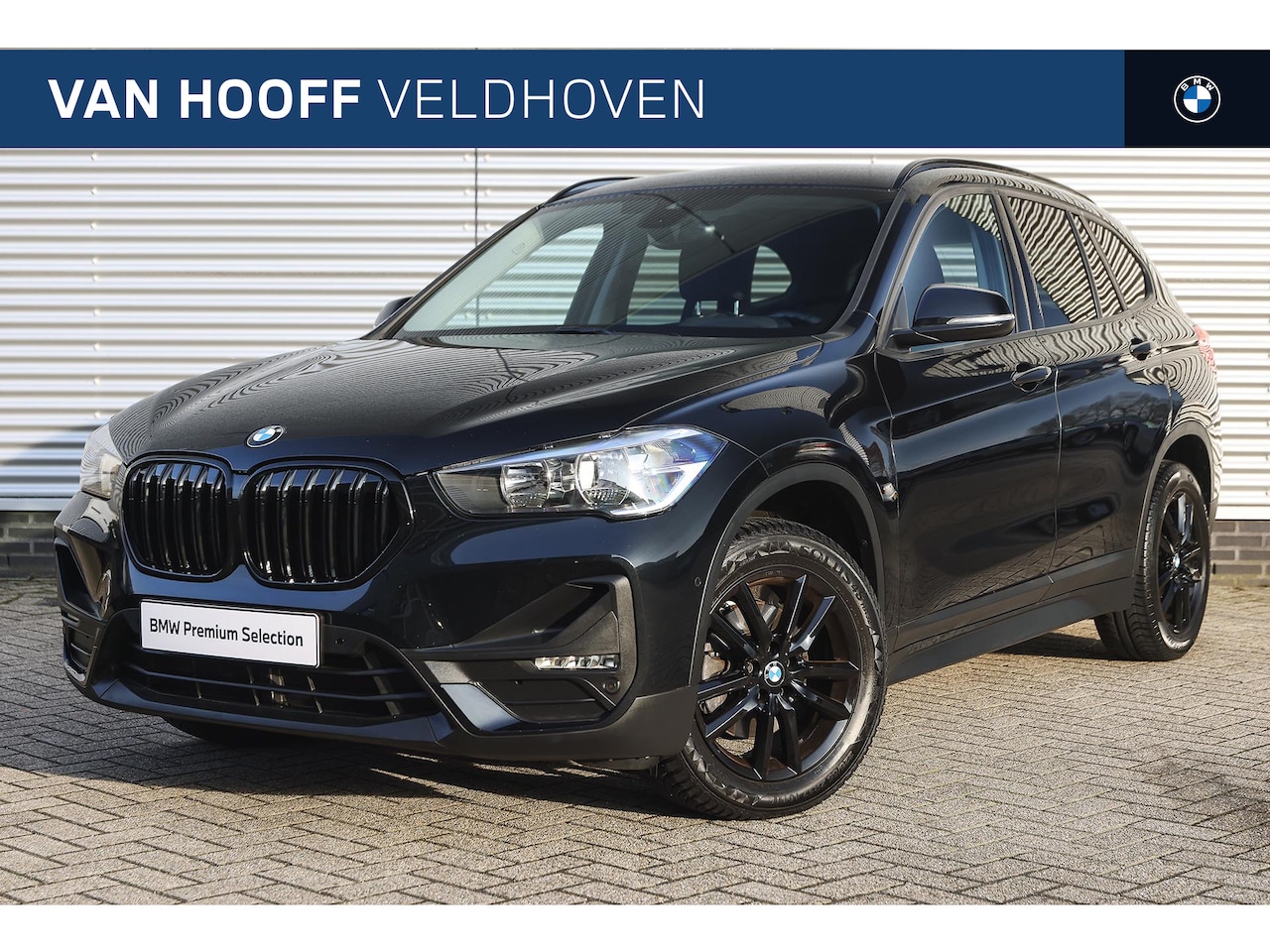 BMW X1 - sDrive18i Executive / Multifunctioneel stuurwiel / Stoelverwarming / Park Assistant / Navi - AutoWereld.nl