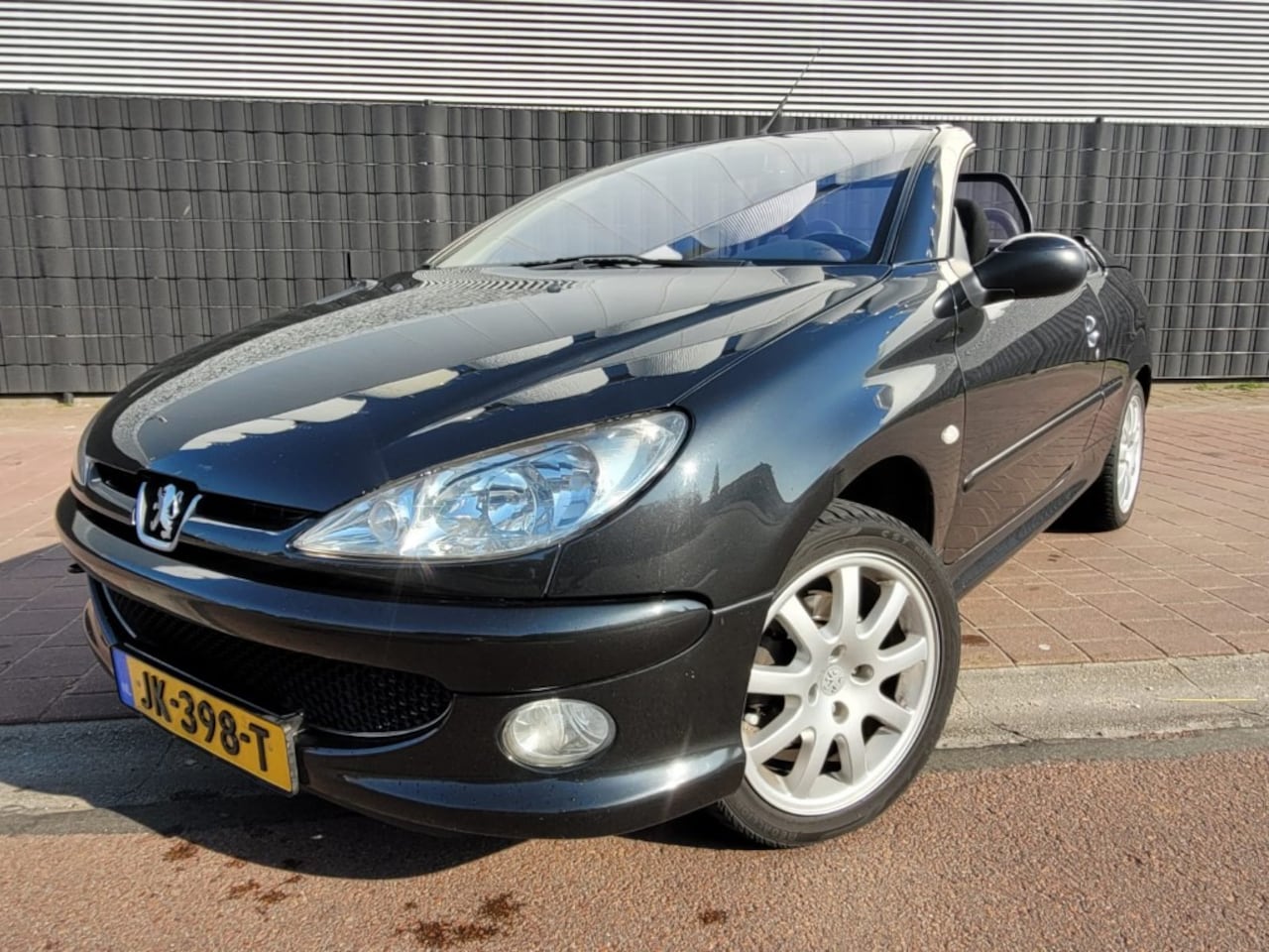 Peugeot 206 CC - 1.6-16V Zr netjes - AutoWereld.nl