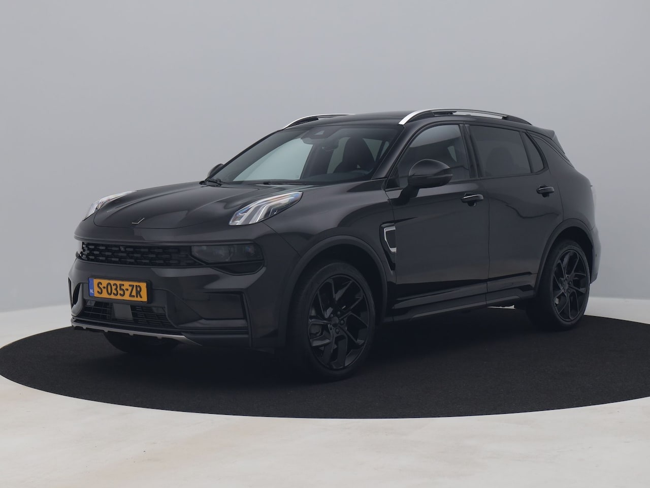 Lynk & Co 01 - 1.5 Plug-in Hybrid | 360° | BLACK | VOL LEDER | ZWARTE HEMEL | NLD AUTO - AutoWereld.nl